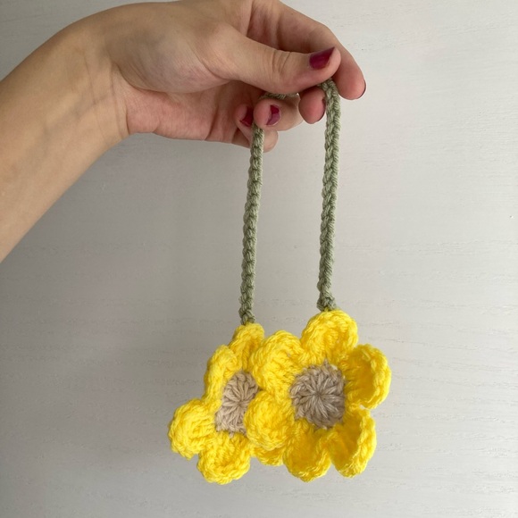 ellibeancrochet Other - Flower rearview mirror car hanger